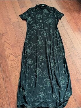Vintage Black Floral Short-Sleeve Maxi Dress